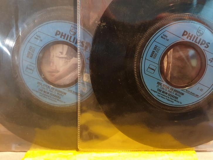 the New Seekers - Beg, Steal or Borrow, 2 aanwezig (x15), Cd's en Dvd's, Vinyl Singles, Pop, Ophalen of Verzenden
