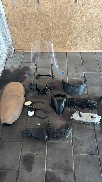 Piaggio zip onderdelen en vespa lx beschikbaar voor biedingen