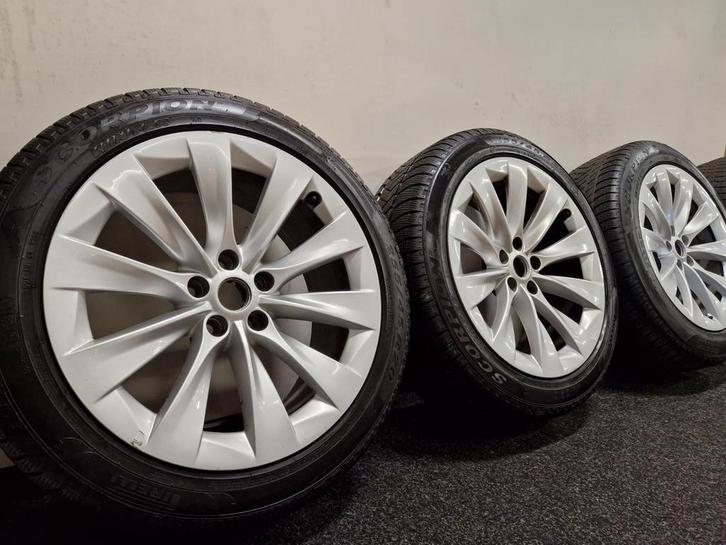 20 inch Origineel Tesla Model X breedset 5x120 winter tpms, Auto-onderdelen, Banden en Velgen, Banden en Velgen, Winterbanden