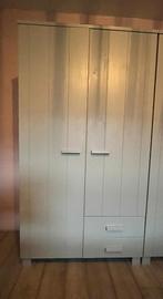 Woood kledingkast Dennis 2 deurs met lades, Huis en Inrichting, Kasten | Kledingkasten, Ophalen, Gebruikt, 100 tot 150 cm, 50 tot 75 cm