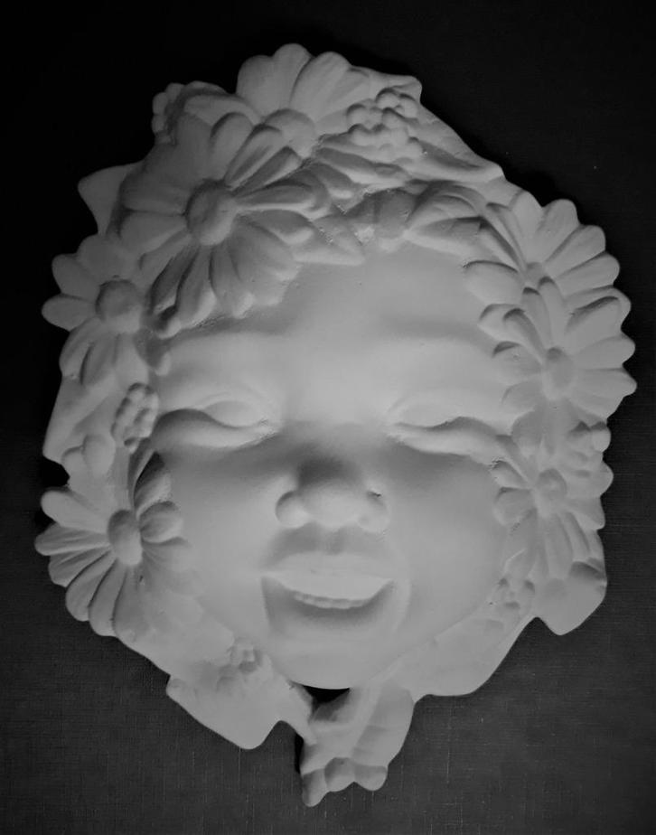 Flower Child wandversiering van wit keramiek / biscuit, Hobby en Vrije tijd, Pottenbakken, Nieuw, Ophalen of Verzenden