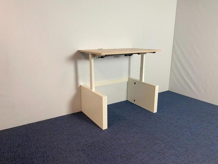 74 x Zit/sta bureau Vepa (elektrisch) - 120 x 80 cm., Huis en Inrichting, Bureaus, Gebruikt, Stabureau, Elektrisch, In hoogte verstelbaar