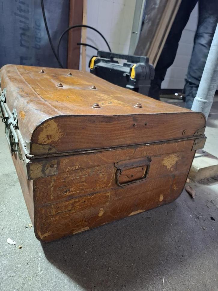 Vintage stalen dekenkist / munitiekist - mancave item, Huis en Inrichting, Woonaccessoires | Kisten, Gebruikt, Minder dan 50 cm