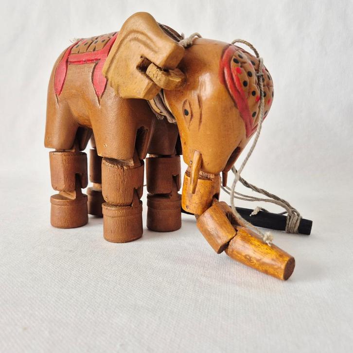 Vintage handgemaakte marionet in de vorm van een olifant, Antiek en Kunst, Antiek | Speelgoed, Verzenden