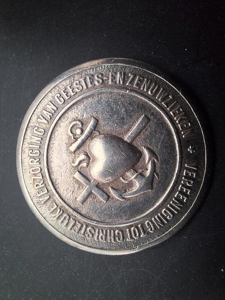 Verpleegkundige speld insigne, Verzamelen, Speldjes, Pins en Buttons, Zo goed als nieuw, Speldje of Pin, Overige onderwerpen, Ophalen of Verzenden