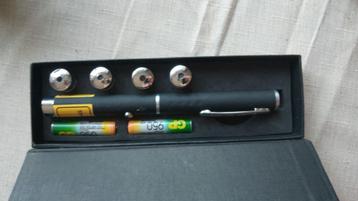 Laserpen incl batterijen en figuurtjes beschikbaar voor biedingen
