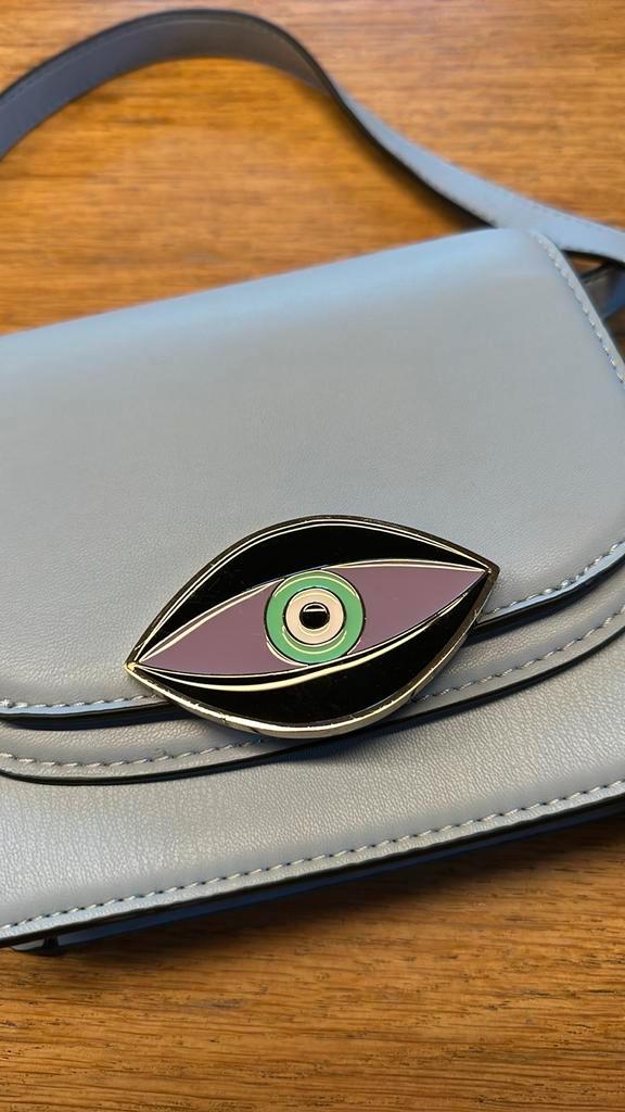 Blauw Schoudertasje met Oog Detail ESSENTIEL antwerp, Sieraden, Tassen en Uiterlijk, Tassen | Damestassen, Zo goed als nieuw, Schoudertasje