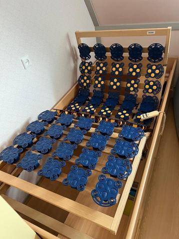 Elektrische bedbodem met schotels 90 x 200 beschikbaar voor biedingen