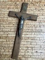 Antiek kruisbeeld Jezus aan kruis crucifix, Antiek en Kunst, Antiek | Religie, Ophalen of Verzenden