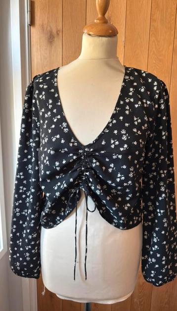 Amuse cropped top maat m beschikbaar voor biedingen