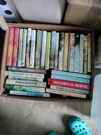 Bananen doos vol boeken romans en streek romans, Gelezen, Groningen, Ophalen