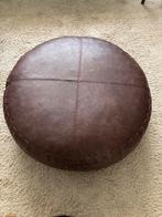 Donkerbruine ronde leren poef, Huis en Inrichting, Banken | Voetenbanken en Poefen, Ophalen, Gebruikt, Rond, Leer