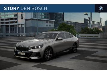 BMW i5 eDrive40 M Sport / Trekhaak / Achteruitrijcamera / M  beschikbaar voor biedingen