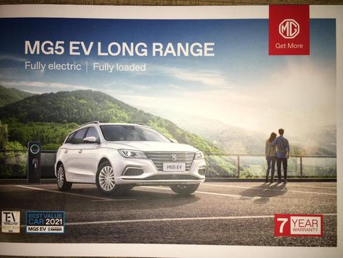 2x MG 5 EV Long Range 2021 brochures/folders Engeland, Boeken, Auto's | Folders en Tijdschriften, Zo goed als nieuw, Overige merken