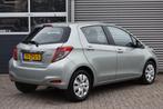 Toyota YARIS 1.3 VVT-I ASPIRATION / ACHTERUITRIJCAMERA / NAV, Auto's, Euro 5, Gebruikt, 4 cilinders, Bedrijf