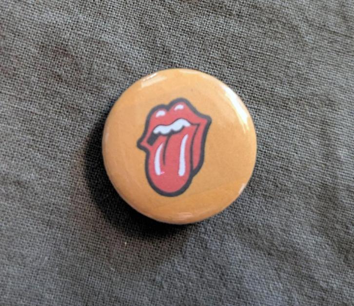 Rolling Stones Band button – 25mm button / speld / pin, Verzamelen, Speldjes, Pins en Buttons, Nieuw, Button, Overige onderwerpen