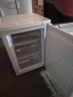 Leuke jonge tafelmodel vrieskast van zanussi A+85x55x 58, Ophalen