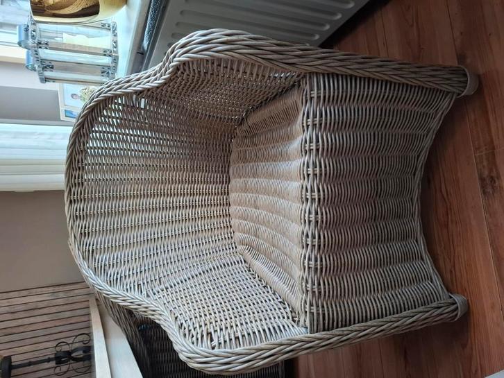 4 kunststof rotan/riet look stoelen., Huis en Inrichting, Stoelen, Zo goed als nieuw, Vijf, Zes of meer stoelen, Kunststof, Zwart