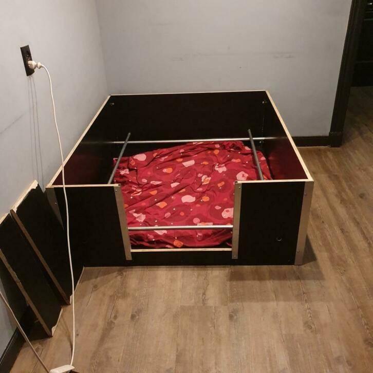 Te huur grote werpkist, Dieren en Toebehoren, Honden-accessoires, Gebruikt, Ophalen