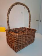 Mooie vintage rotan rieten mand voor flessen, Gebruikt, Mand, Ophalen of Verzenden, Riet