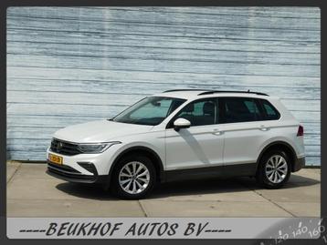 Volkswagen Tiguan 1.5 TSI Carplay Trekhaak Adapt Cruise Pdc beschikbaar voor biedingen