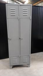 Vintage Locker/ kleding kasten, Ophalen, Gebruikt, Metaal