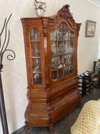 Antieke wortelnoten vitrinekast, Antiek en Kunst, Ophalen
