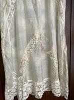 Antieke zijden (kinder) jurk uit 1900 of eerder, Antiek en Kunst, Ophalen of Verzenden