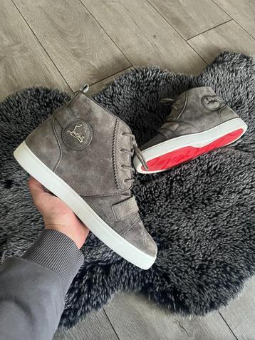 Christian Louboutin Strap Suede Grey Size 41 beschikbaar voor biedingen