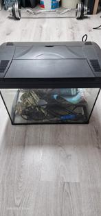 Aquarium met toebehoren, Dieren en Toebehoren, Vissen | Aquaria en Toebehoren, Ophalen of Verzenden, Gebruikt, Verlichting of Verwarming