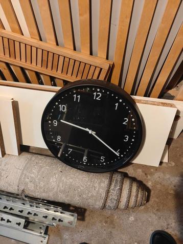 BONDIS Wandklok, zwart, 38 cm

 beschikbaar voor biedingen