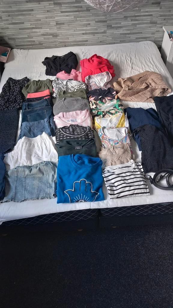 Pakket dameskleding maat  M en L.., Kleding | Dames, Dames-kledingpakketten, Zo goed als nieuw, Maat 42/44 (L), Ophalen