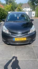 Toyota Yaris 1.3 16V Vvt-i 5DR 2014 Zwart, Auto's, Toyota, Voorwielaandrijving, 4 cilinders, Zwart, 1329 cc