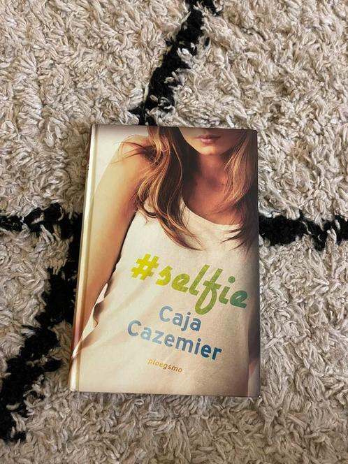 Caja Cazemier - Selfie, Boeken, Kinderboeken | Jeugd | 13 jaar en ouder, Zo goed als nieuw, Ophalen of Verzenden