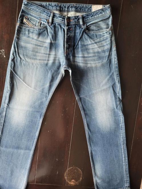 CLASSIC DIESEL WAYKEE REGULAR STRAIGHT JEANS SIZE 34/32!!!, Kleding | Heren, Spijkerbroeken en Jeans, Zo goed als nieuw, W33 - W34 (confectie 48/50)