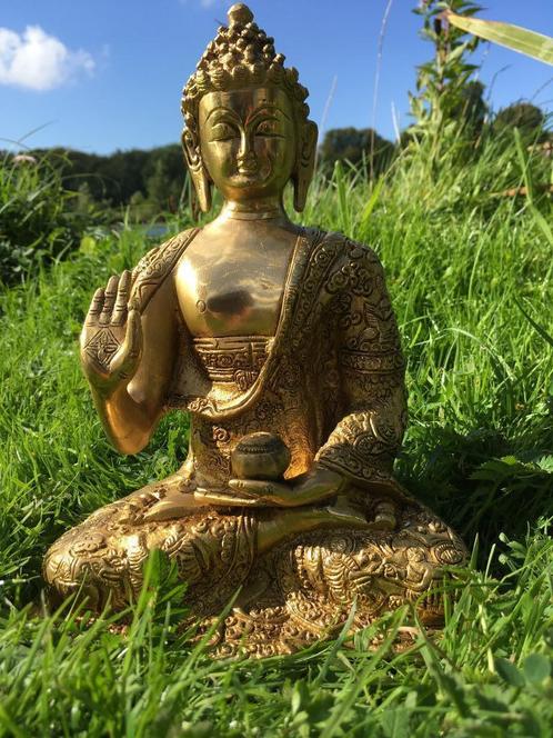 Buddha beeld - fraaie details, messing, zware kwaliteit, Antiek en Kunst, Kunst | Beelden en Houtsnijwerken, Ophalen of Verzenden