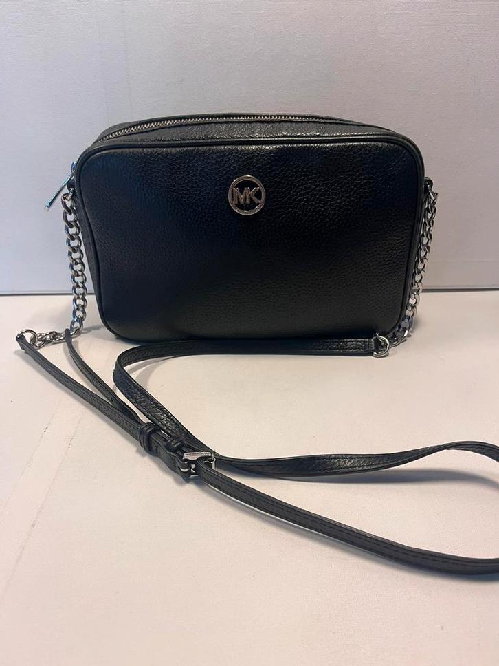 Michel Kors tas, Sieraden, Tassen en Uiterlijk, Tassen | Schoudertassen, Zo goed als nieuw, Zwart, Leer, Ophalen of Verzenden