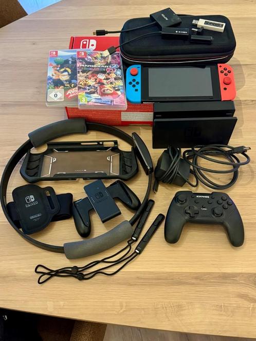 Nintendo switch (2019 v2) met vele extra's, Spelcomputers en Games, Spelcomputers | Nintendo Switch, Zo goed als nieuw, Switch 2019 Upgrade