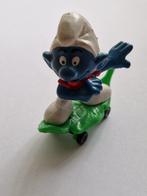 1978  Smurf op Skateboard 40204, Verzamelen, Smurfen, Overige Smurfen, Gebruikt, Ophalen of Verzenden, Poppetje, Figuurtje of Knuffel