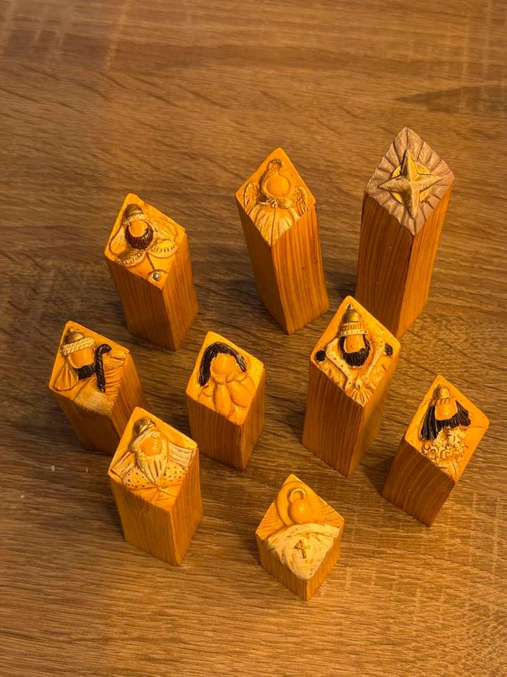 Handgesneden Kerststal Beelden, Antiek en Kunst, Antiek | Woonaccessoires, Ophalen of Verzenden