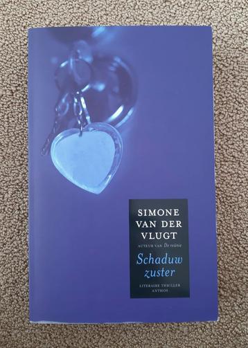 Simone van der Vlugt: Schaduwzuster.  Thriller. beschikbaar voor biedingen