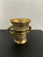 Bronzen vijzel 17e eeuws, met stamper, Antiek en Kunst, Ophalen, Brons