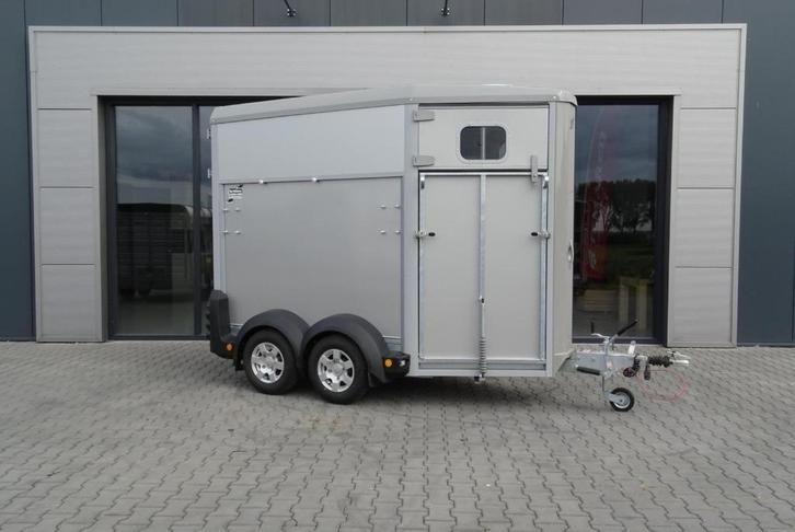 Ifor Williams HB403 1.5 paards paardentrailer vooruitloop, Dieren en Toebehoren, Paarden en Pony's | Trailers en Aanhangwagens