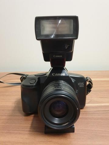 CANON EOS 850 ANOLOGE SPIEGELREFLEXCAMERA (1988) + FLITSER. beschikbaar voor biedingen