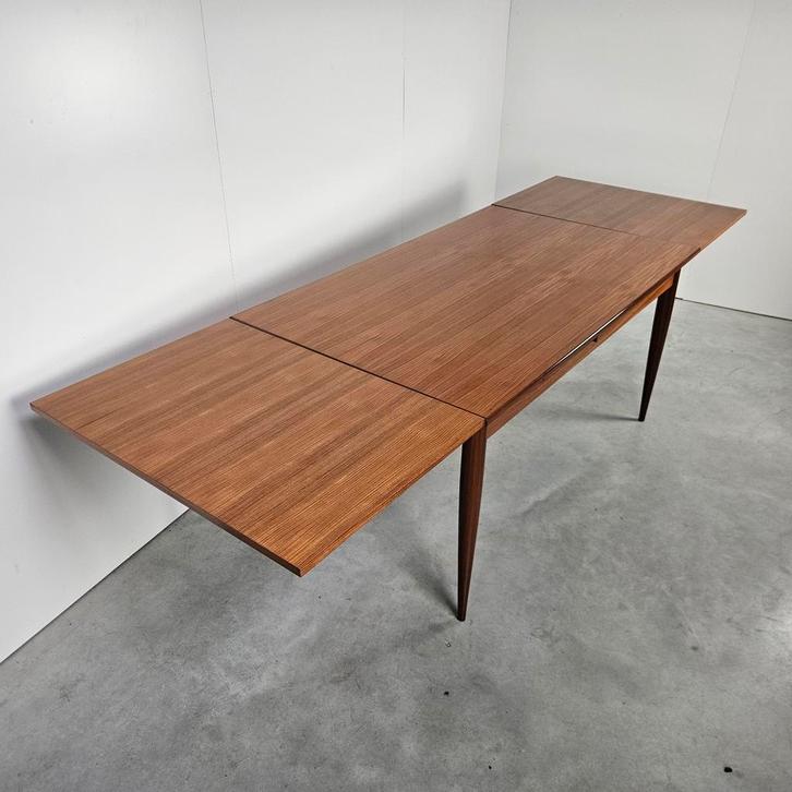 Vintage uitschuifbare eettafel, groot, Antiek en Kunst, Antiek | Meubels | Tafels, Ophalen of Verzenden