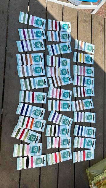 Borduurgaren 34 kaartjes nieuw. beschikbaar voor biedingen