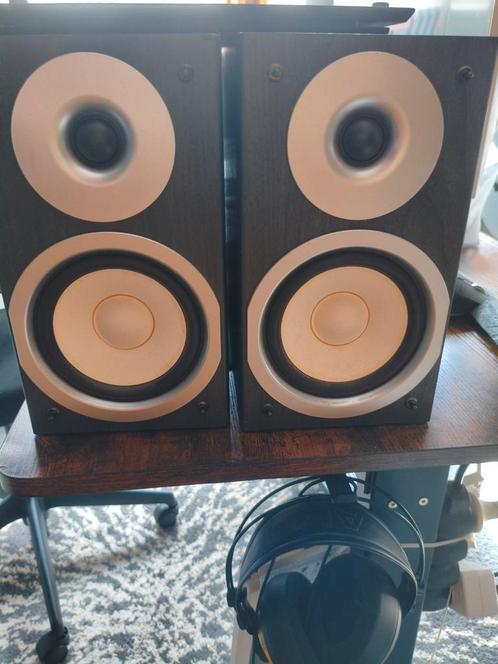 Sharp 50 watt bookshelf speakers., Audio, Tv en Foto, Luidsprekers, Zo goed als nieuw, Front, Rear of Stereo speakers, Minder dan 60 watt