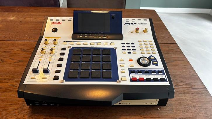 Akai MPC 4000 - Klassieker met 512MB RAM, Muziek en Instrumenten, Midi-apparatuur, Gebruikt, Ophalen of Verzenden