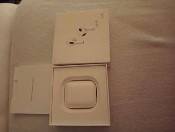 Apple AirPods 2e generatie wilt niet connecten  beschikbaar voor biedingen