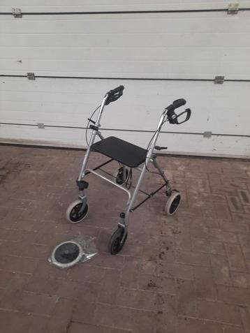 Rollator met extra wiel